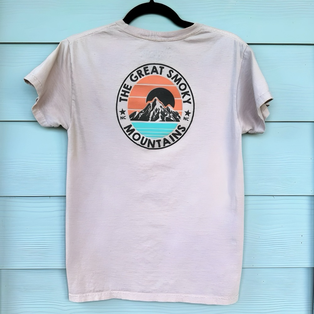 Vintage Style Gray Graphic T-Shirt - The Great Smoky Mountains by Bowery